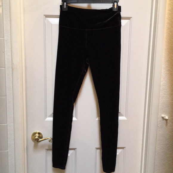 alo velvet leggings